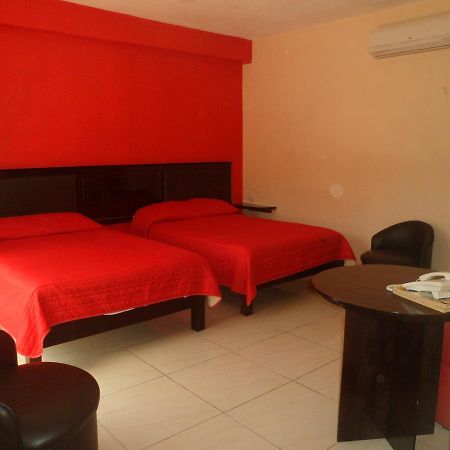 Hotel Rivera Inn Tamazunchale ภายนอก รูปภาพ